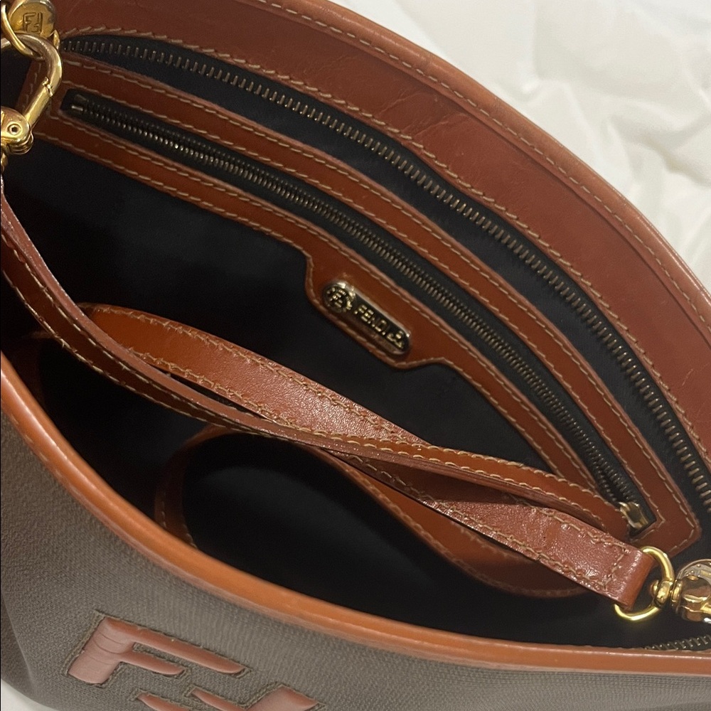 Fendi Brown and Tan Vintage Crossbody Bag.   Strap comes off full Clutch Bag - Picture 7 of 7